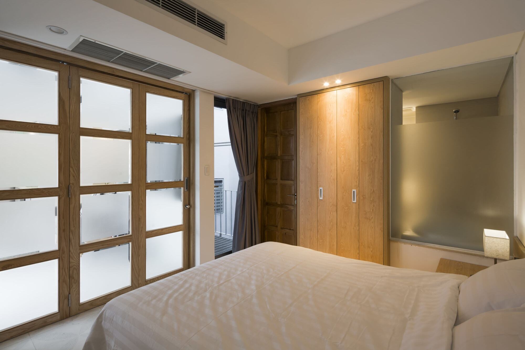 The Tropical Serviced Apartment *
